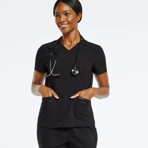 Women’s 4 pocket D ring top